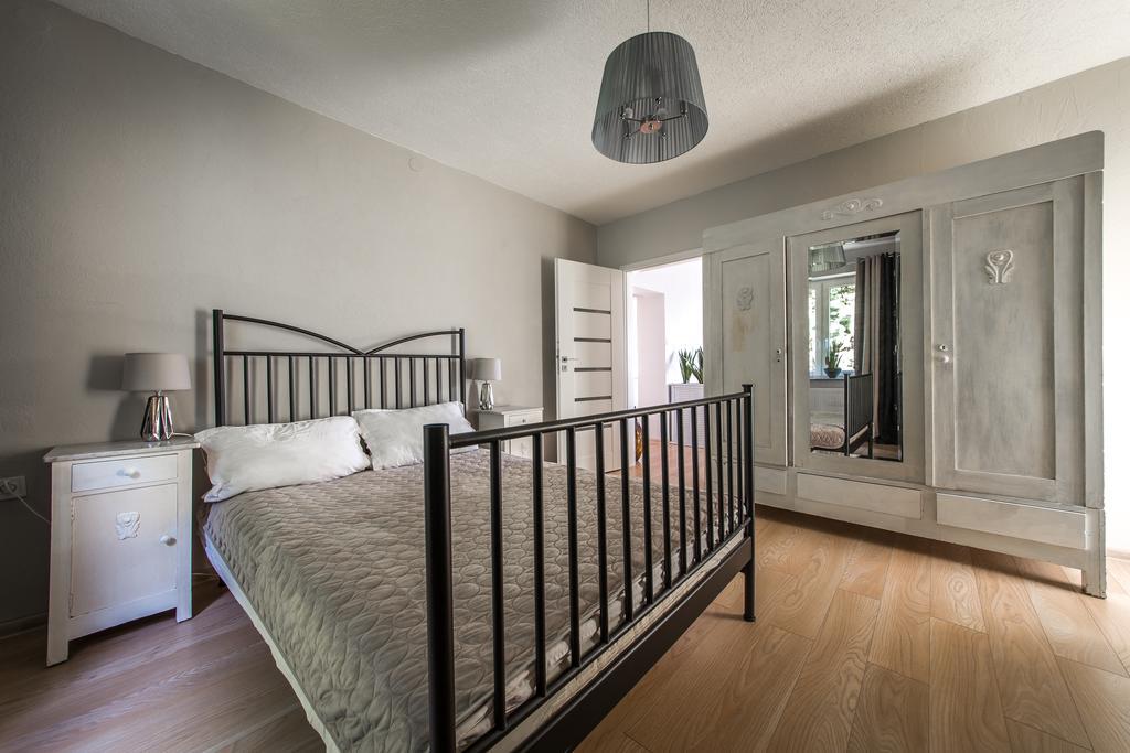 Apartamenty Jablonowa Zielona Gora  Exterior photo