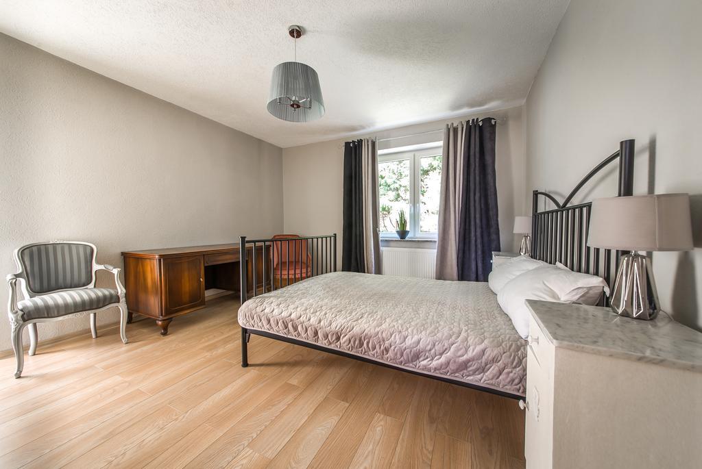 Apartamenty Jablonowa Zielona Gora  Exterior photo