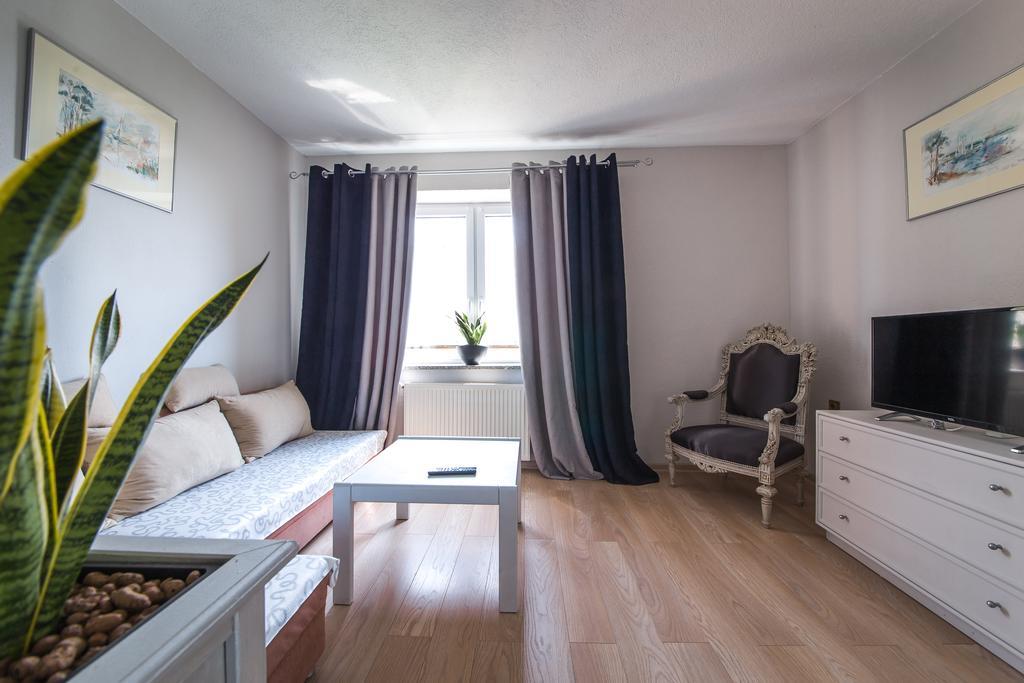 Apartamenty Jablonowa Zielona Gora  Exterior photo