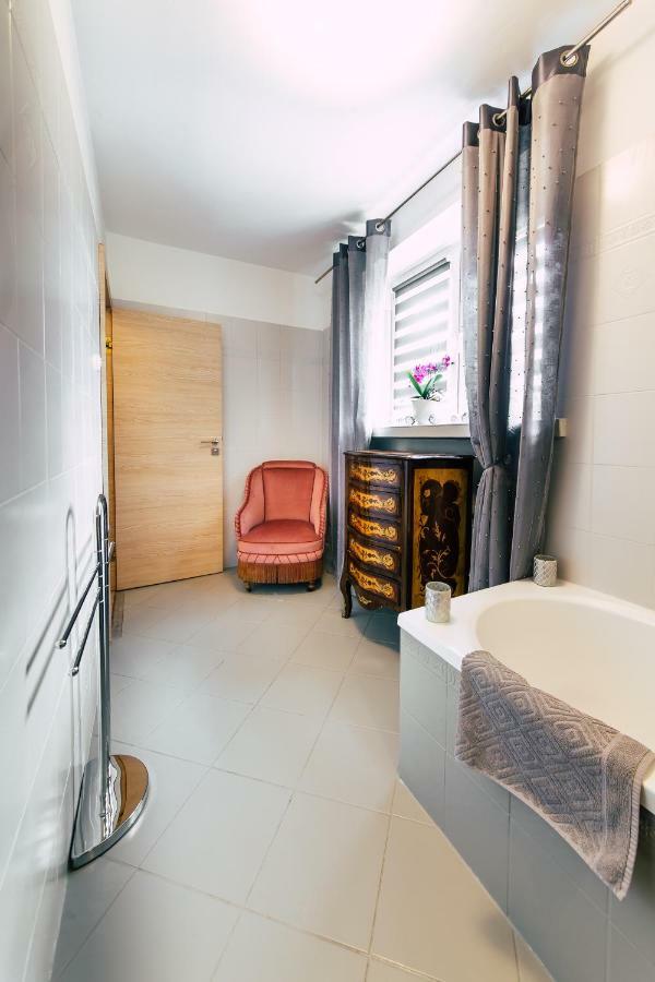 Apartamenty Jablonowa Zielona Gora  Exterior photo